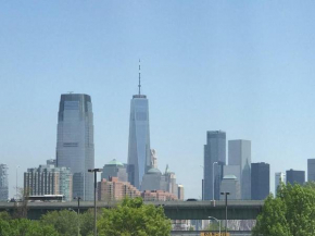 Private Apartment with NYC VIEWS right outside NYC
